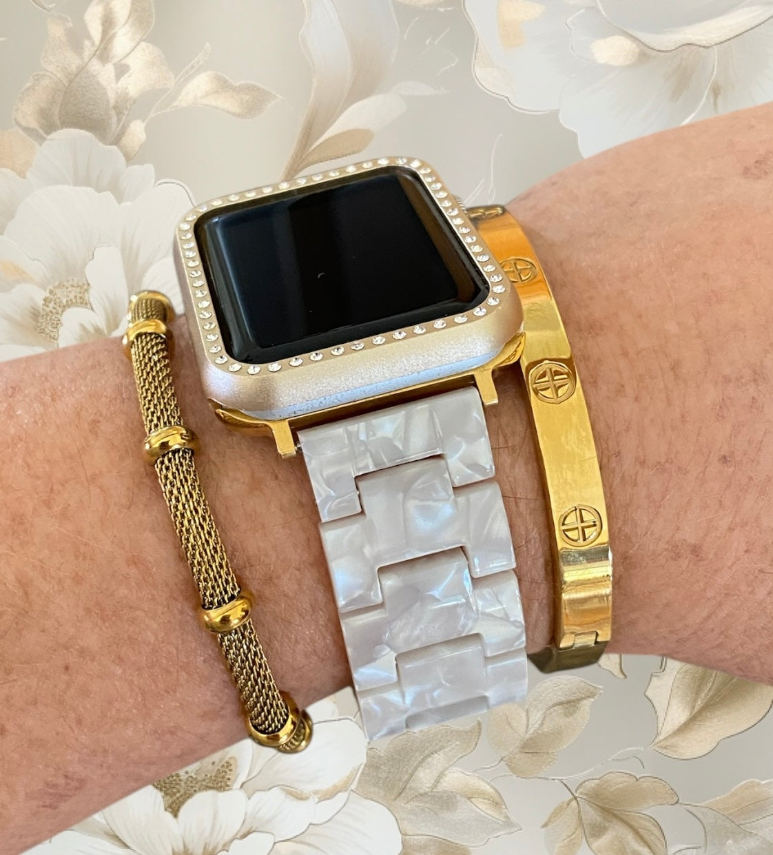Stackable Resin Apple Watch Band with Bracelets – Silver, Gold, Rose Gold Options