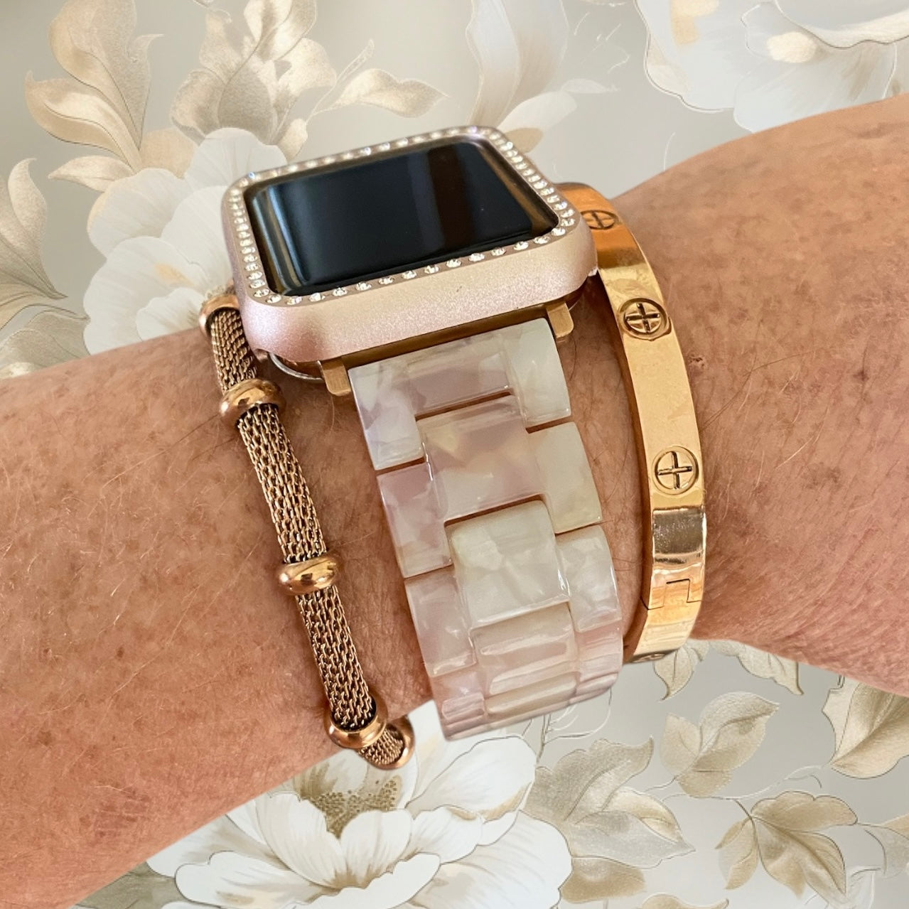 Stackable Resin Apple Watch Band with Bracelets – Silver, Gold, Rose Gold Options - D