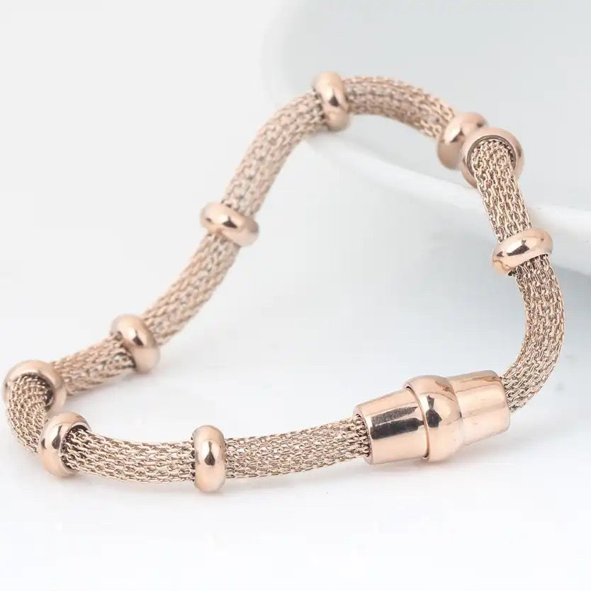 Stackable Resin Apple Watch Band with Bracelets – Silver, Gold, Rose Gold Options - G