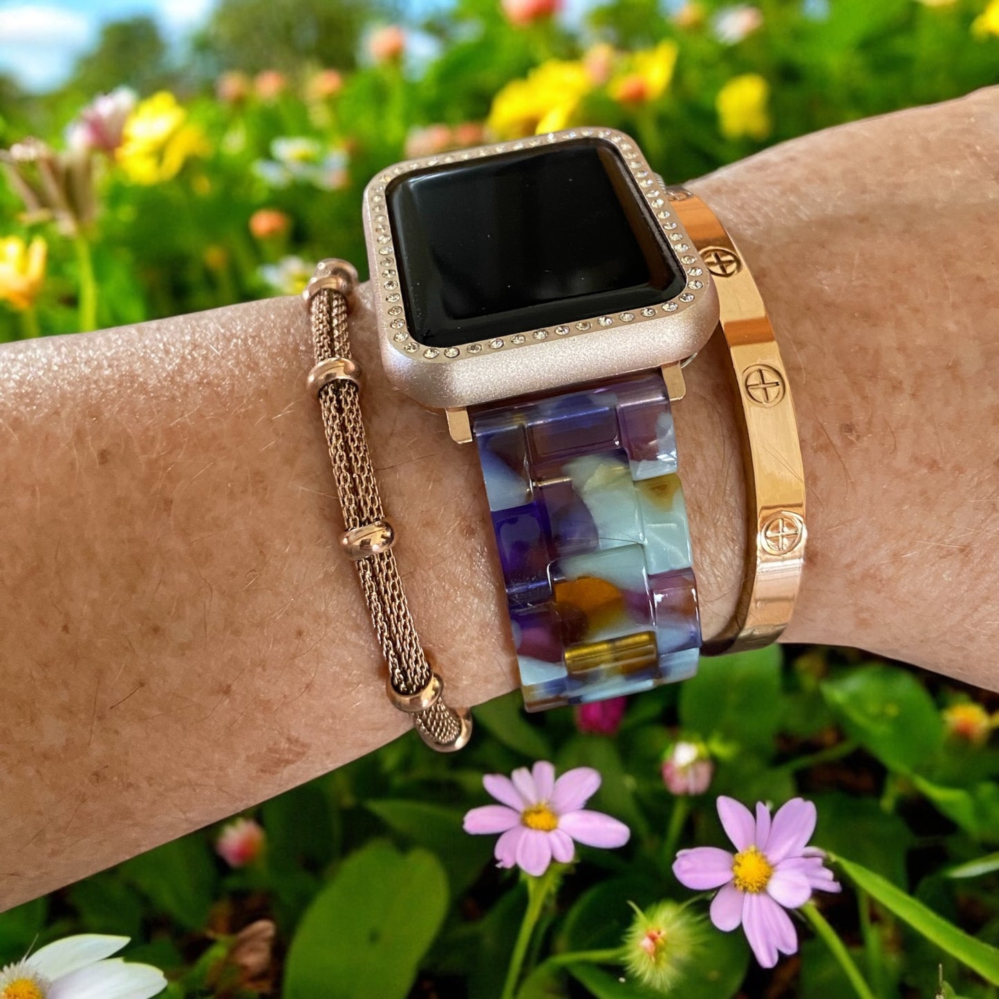 Stackable Resin Spring Apple Watch Band with Bracelets – Silver, Gold, Rose Gold Options