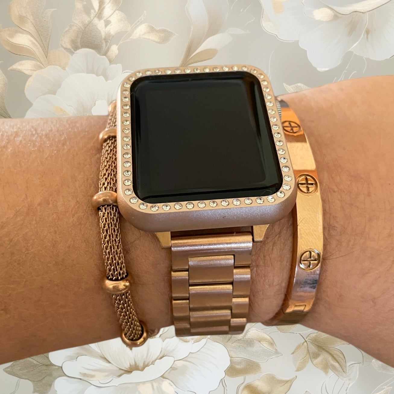 Stackable Rose Gold Stainless Apple Watch Bands With Rose Gold Bracelets