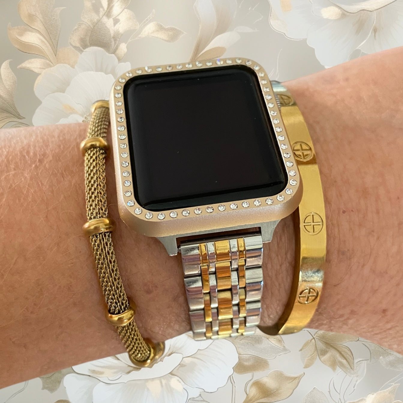 Stackable Silver-Gold Stainless Apple Watch Bands With Gold Bracelets